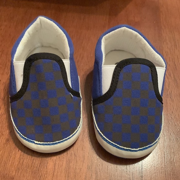 Converse Style Baby Shoes - Picture 3 of 4